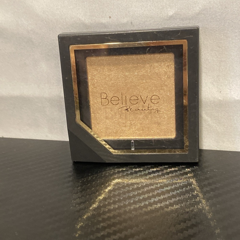 Believe Beauty Radiant Finish Highlighter‎ Champagne Kiss 0.14oz